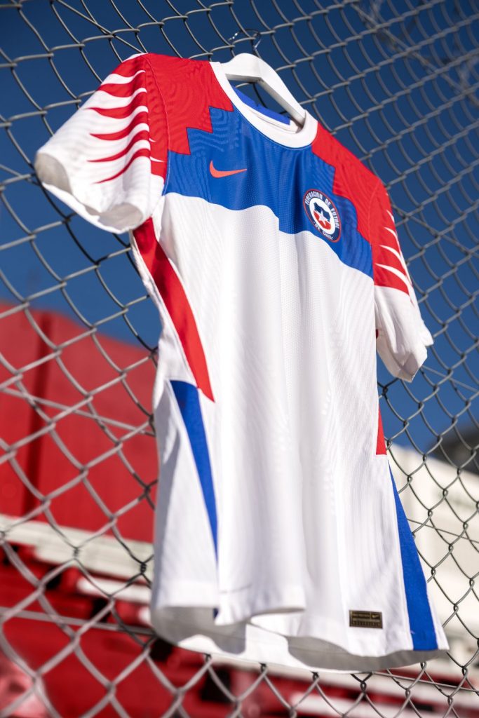 nueva camiseta de la selección para los partidos de visita.