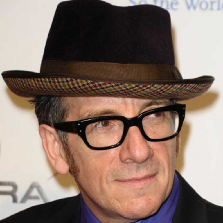 Elvis Costello anuncia nuevo álbum "Hey Clockface" y comparte adelanto