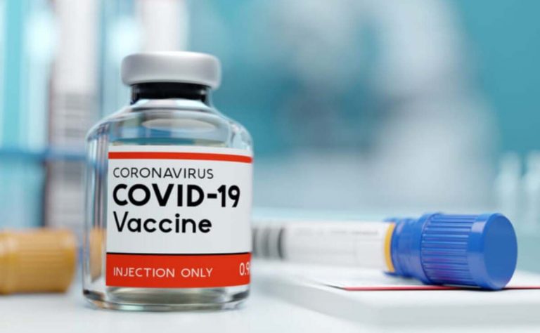 OMS: Vacunación masiva no será hasta mediadios de 2021