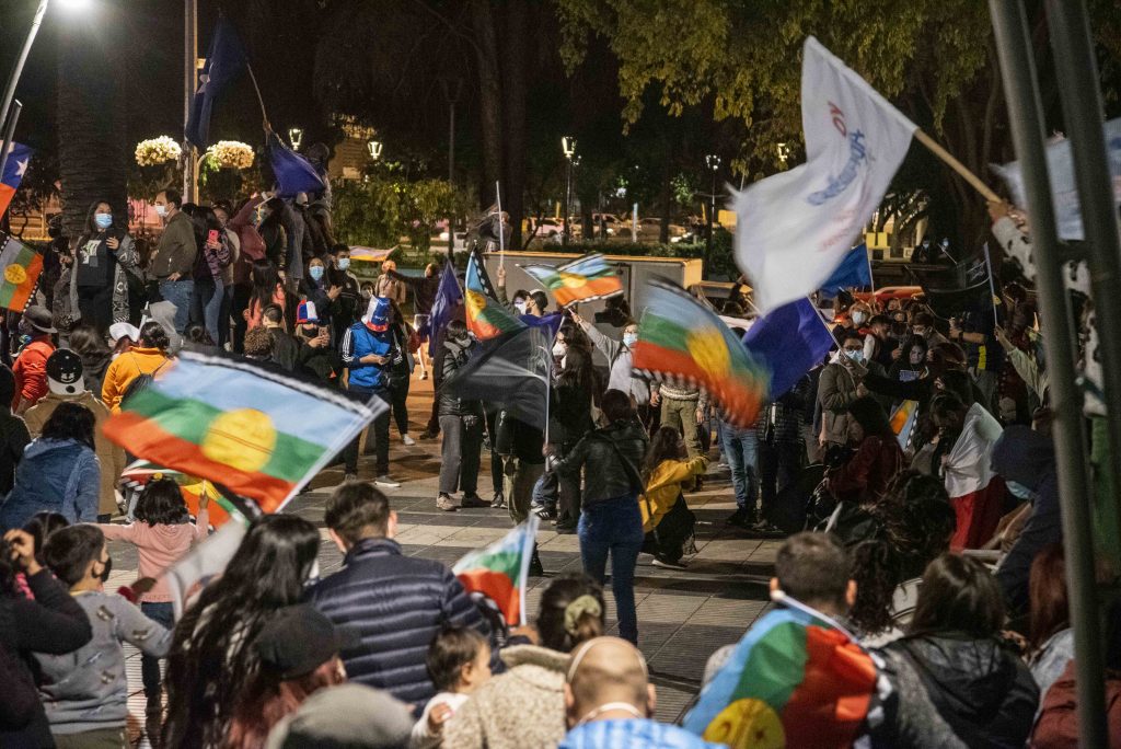 VIÑA DEL MAR: Celebraciones en plaza Sucre por triunfo del Apruebo