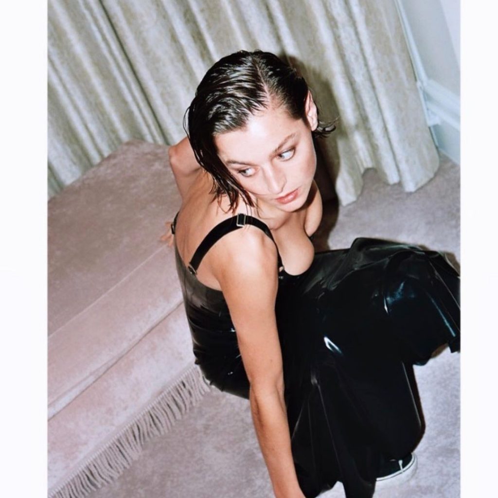 ¡Empoderada total! Así luce la actriz de Lady Di en «The ...