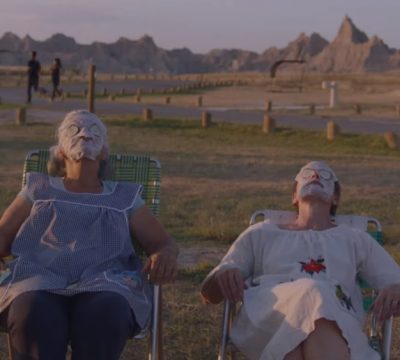 Película del año? Lanzan tráiler de Nomadland, favorita para los Oscar 2021 — Rock&Pop