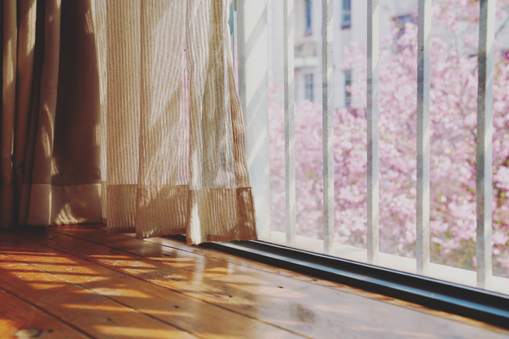 ventanas y cortinas consejos para bajar el calor en verano