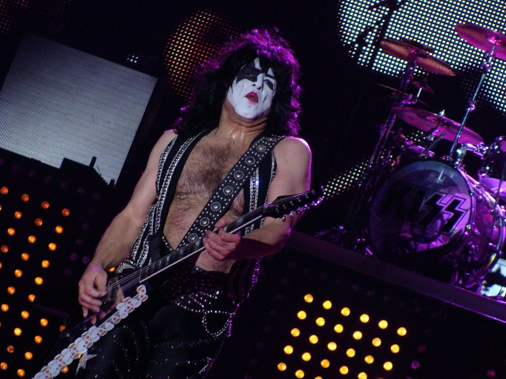 voz paul stanley