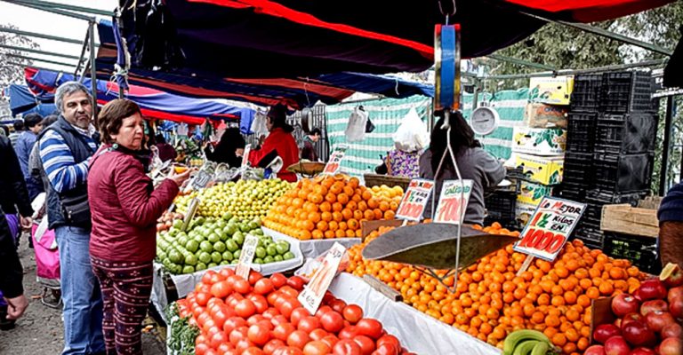 Un Pais Generoso Feria Libre