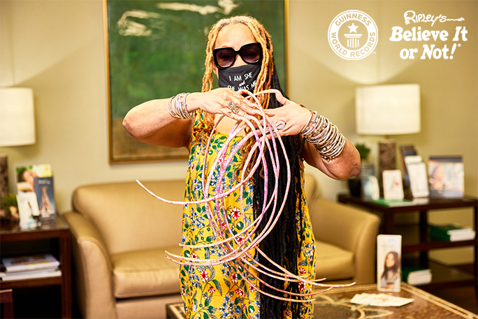 uñas mas largas del mundo