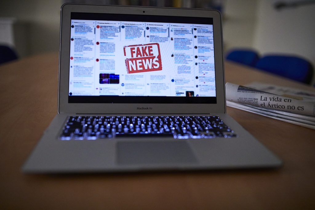fake news como identificar