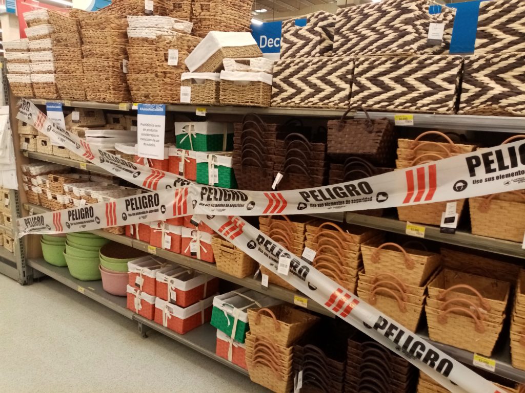 CONCEPCION: Productos No Escenciales En Los Supermercados