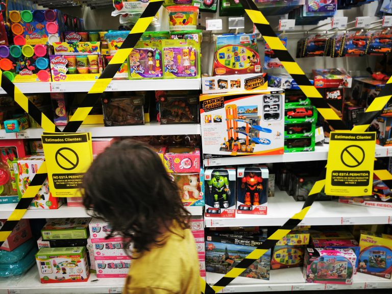 Gobierno Anunció Que Suspenderá La No  Venta De Artículos No Esenciales