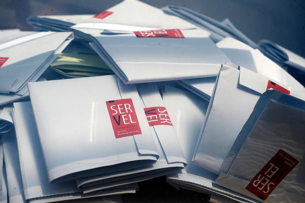 elecciones toque de queda