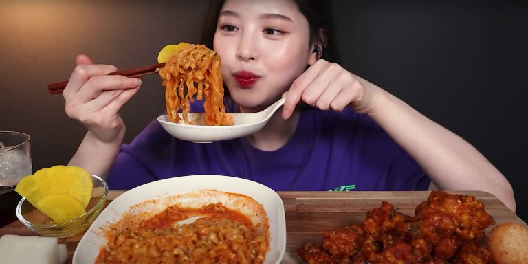 Mukbang Mc Main 200814 02_ebe84535963b7ac1500b60acedd2806b