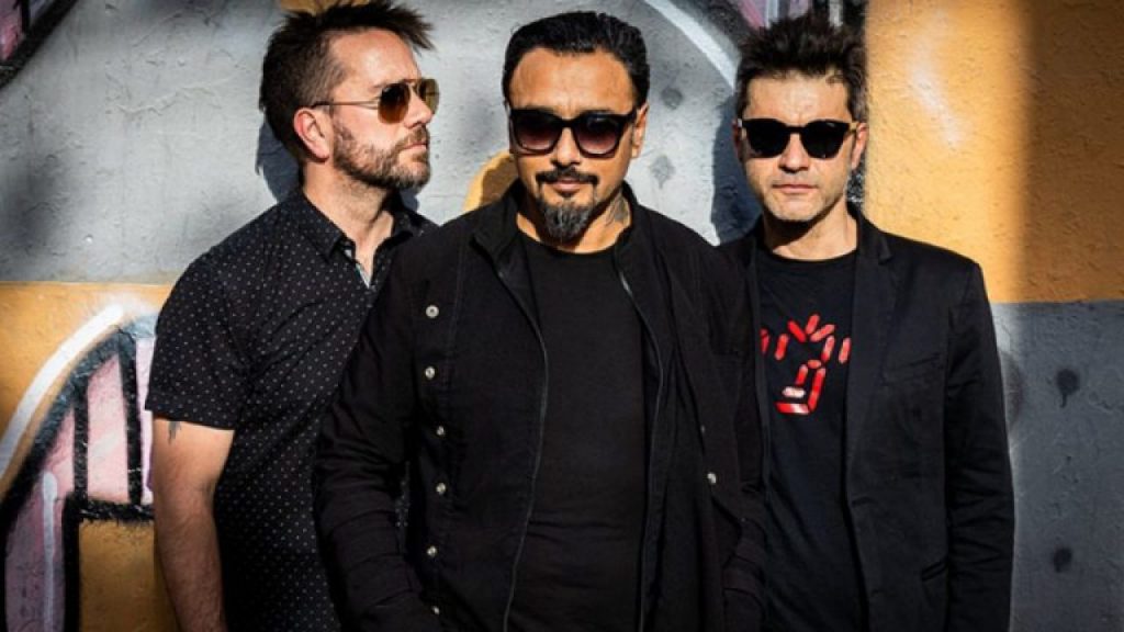 Lucybell Pasos Documental Entradas