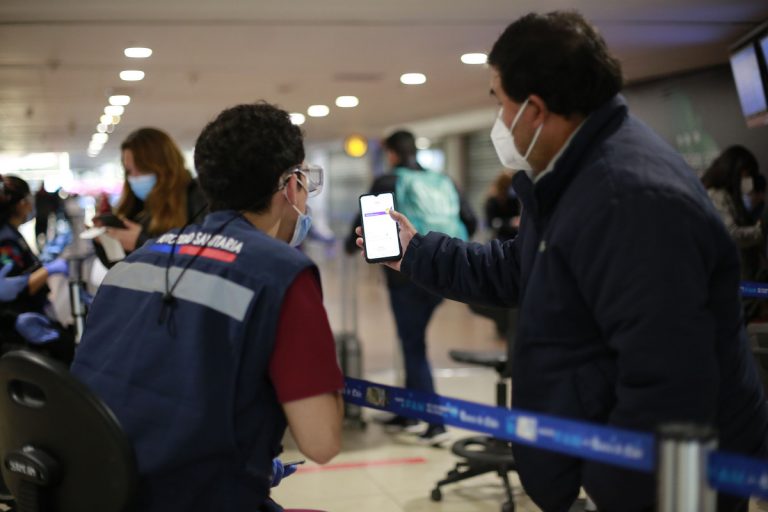 Minsal amplía cierre de fronteras