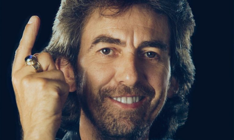 George Harrison estatua