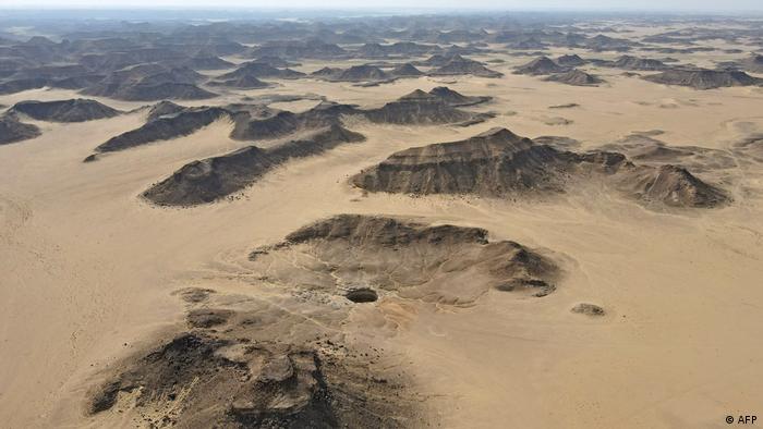 pozo del infierno yemen demonios que hay dentro donde queda como surgio por que esta quien lo cavo como se origino origen