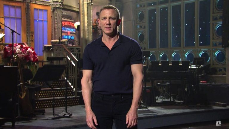 daniel craig james bond meme fin de semana the weeknd ladies and gentleman & weekend saturday night live show eeuu usa estados unidos programa animador invitado artista actor musico artista