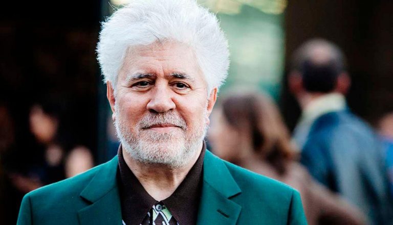 pedro almodóvar peliculas series producciones estrenos netflix amazon disney paramount hbo max donde verlas cumpleaños celebra nueva cinta