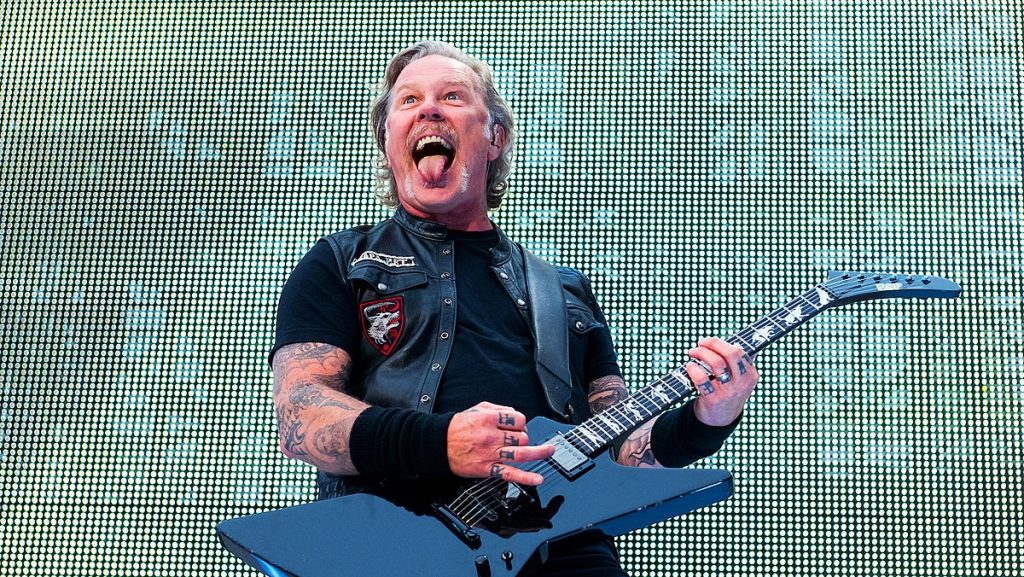 metallica se querella presenta demanda en valparaiso contra coreano falsificacion piratas poleras banda de metal rock por que abogado que dice dijeron