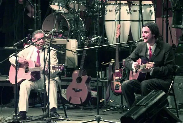 Roberto Parra + Alvaro Henriquez