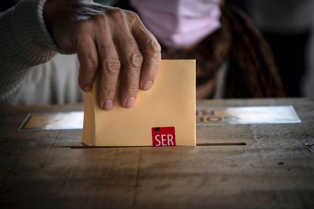 Voto Elecciones Servel Getty