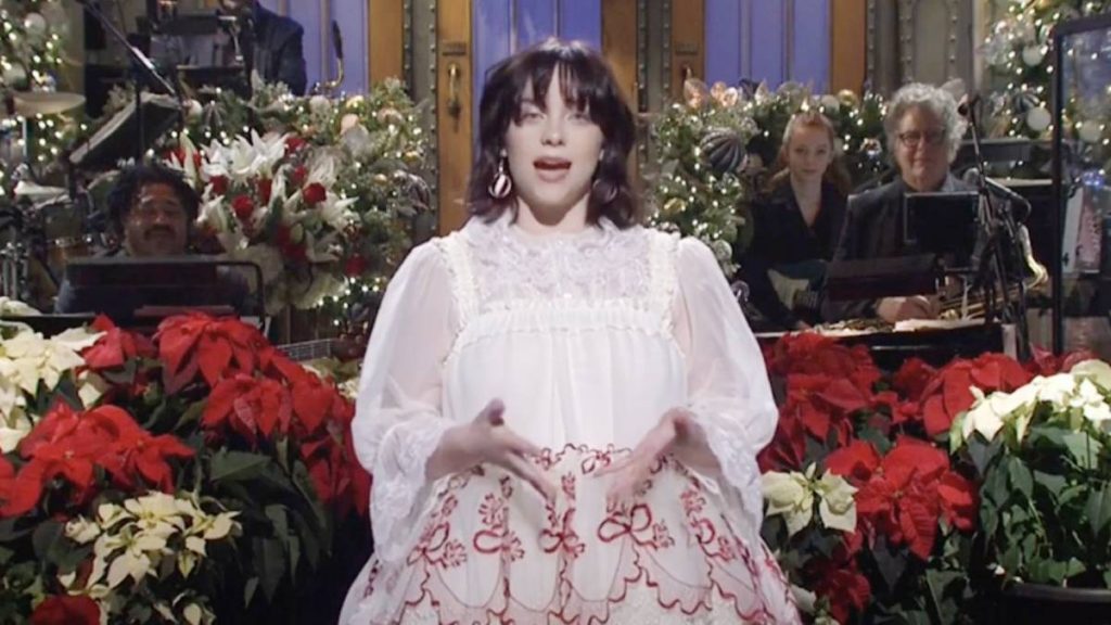 Billie Eilish Por Que Usa Ropa Holgada Ancha Por Que Se Tapa Razon Real Verdadera Canciones Discografia No Sonrie