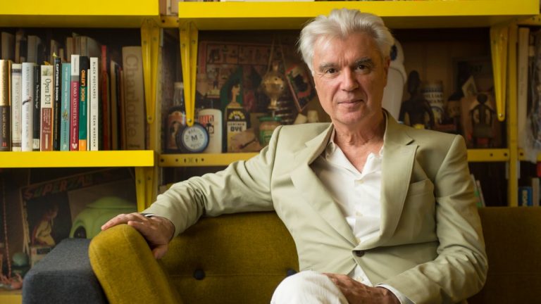 David Byrne Talking Heads Consejos Para Escuchar Apreciar Mejor La Musica Ambiente Medio