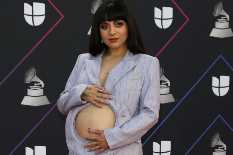 Mon Laferte Foto Hijo Bebé Joel Embarazada