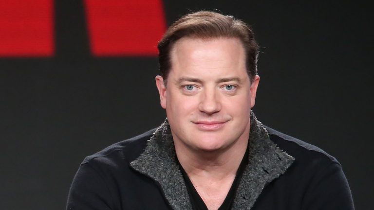 BRENDAN FRASER BATGIRL