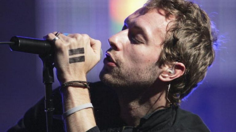 Chris Martin problema auditivo