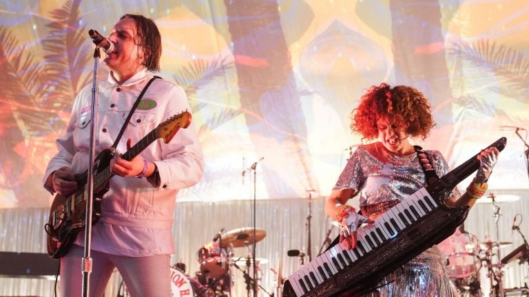 Arcade Fire en la celebración anual del Krewe du Kanaval (2020)