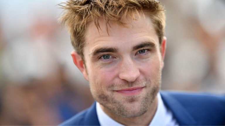 Robert Pattinson mamá