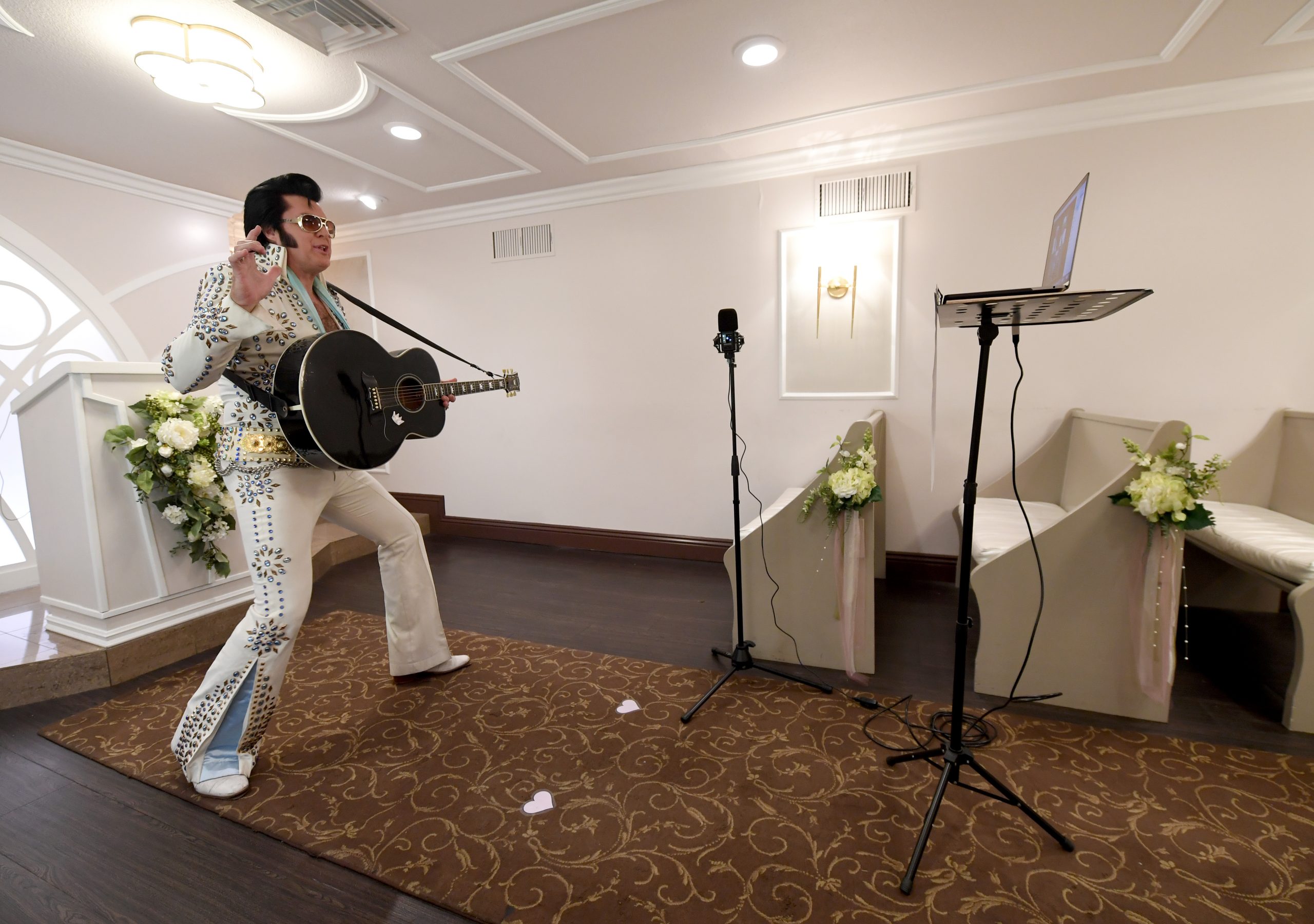 Las Vegas Wedding Chapel Performs Live Virtual Elvis Themed Vow Renewals Amid COVID 19 Pandemic