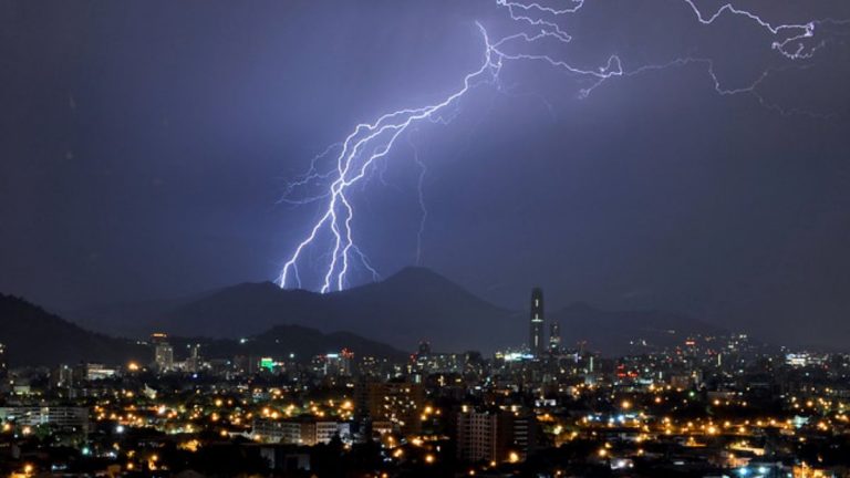 Región Metropolitana tormentas eléctricas