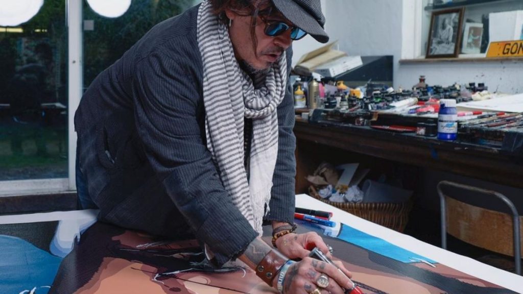 Johnny Depp vende pinturas