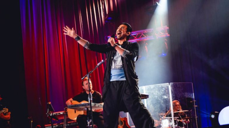 Concierto de Beto Cuevas