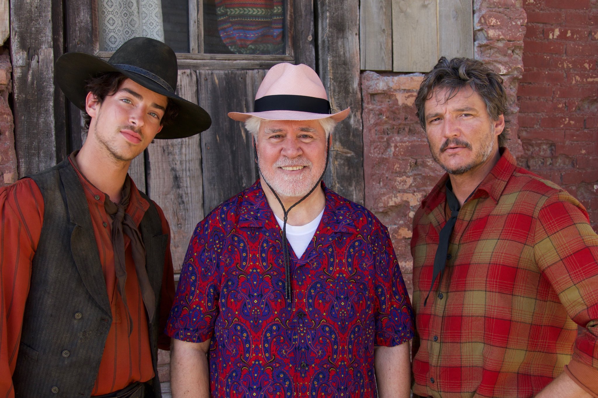 Manu Ríos, Almodóvar y Pedro Pascal