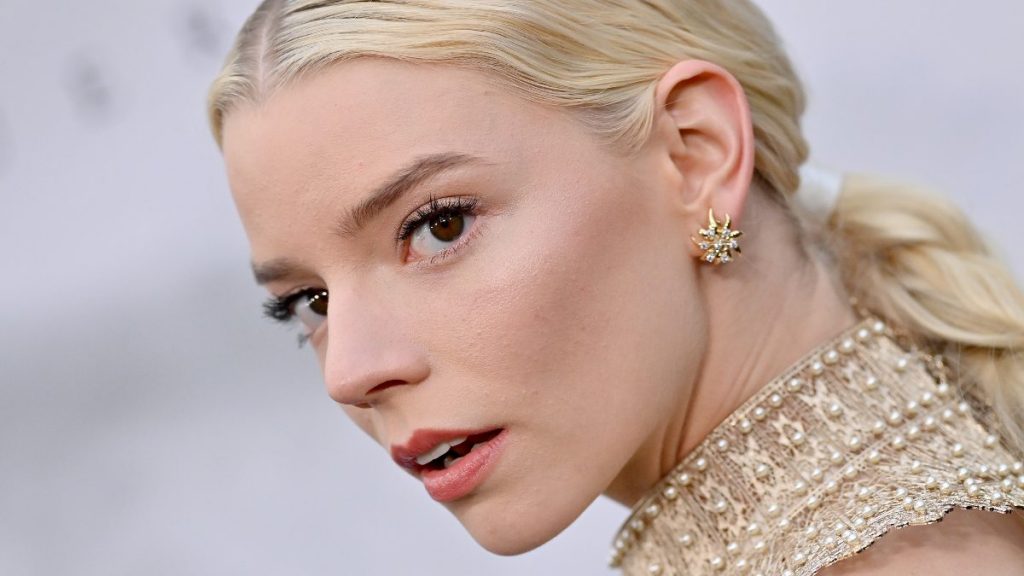 anya taylor joy huevos