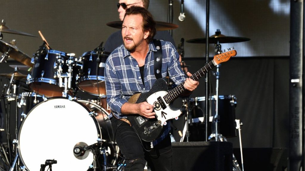 Eddie Vedder Her Majesy