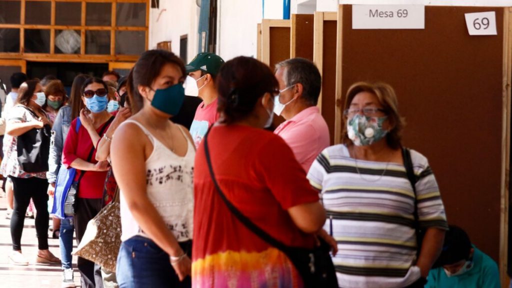 hasta que hora se puede votar