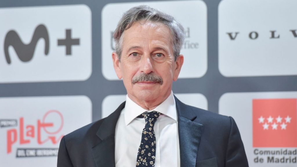 Alfredo Castro se ve irreconocible como Salvador Allende — Rock&Pop