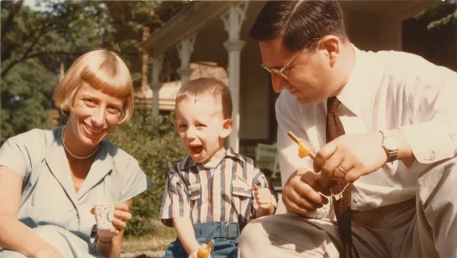 Steven Spielberg y sus padres