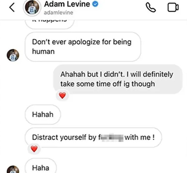 adam levine mujeres