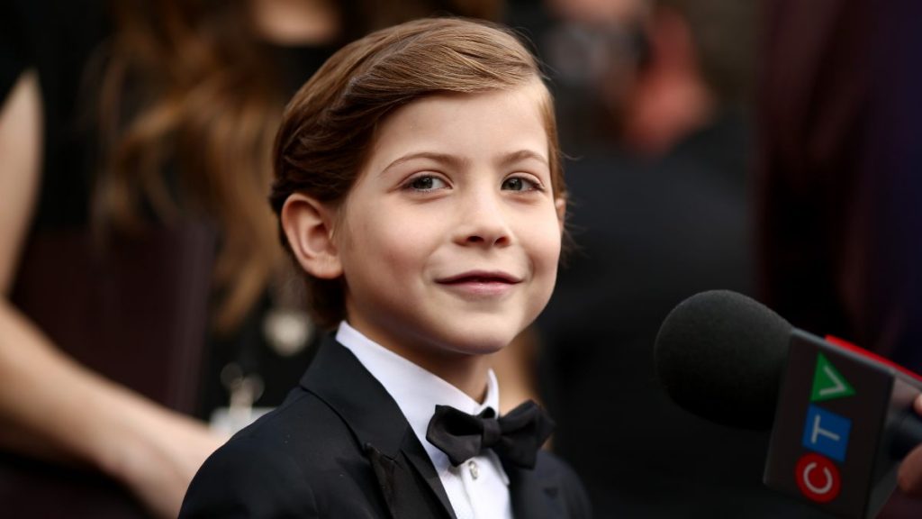 Así se ve hoy Jacob Tremblay creció y sorprende en premiere de Fathers