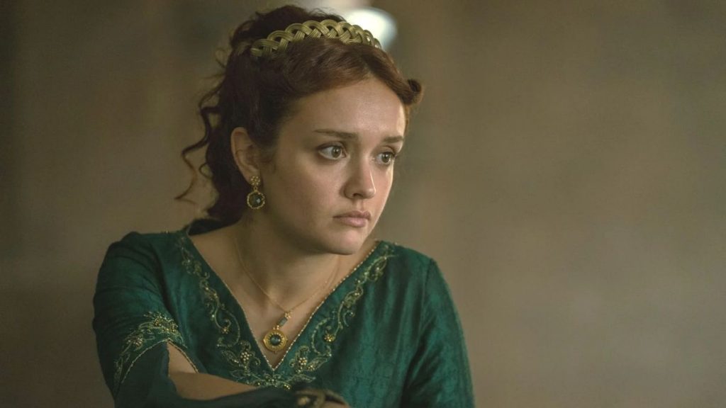Olivia Cooke pies