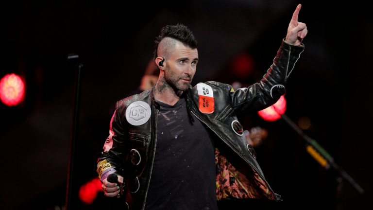 adam levine chilenos