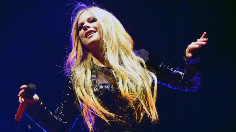 avril lavigne se corta el pelo