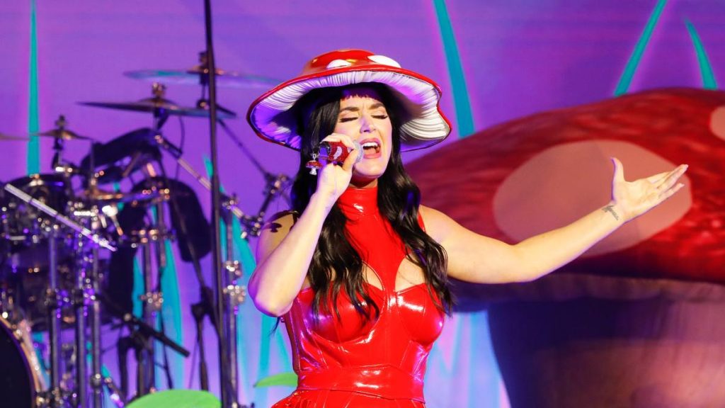 katy perry párpados