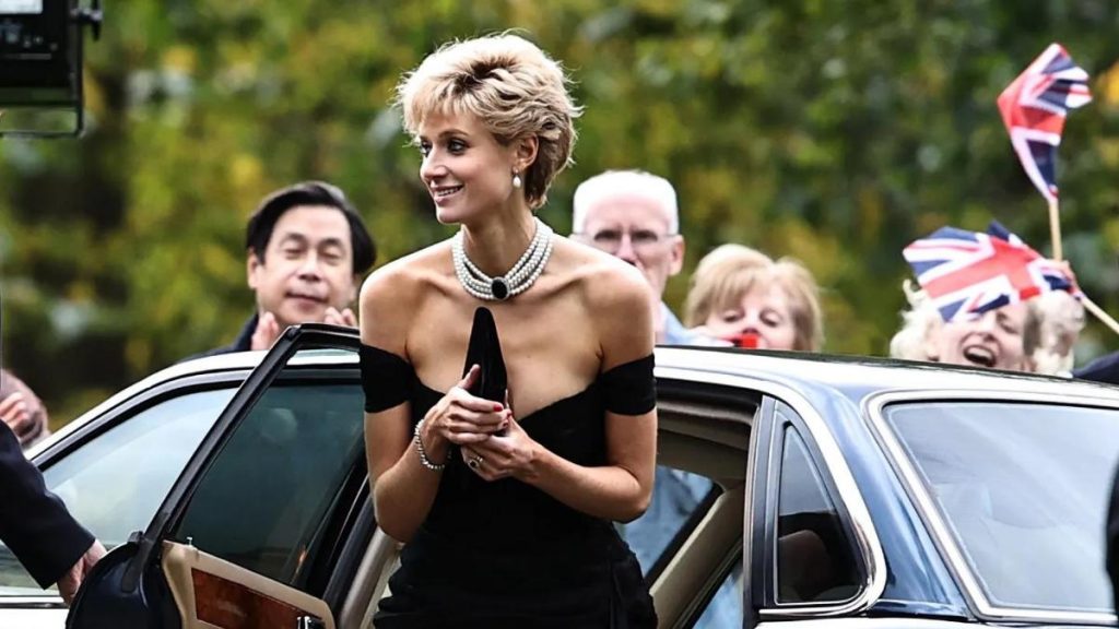 lady di temporada 5 the crown dress