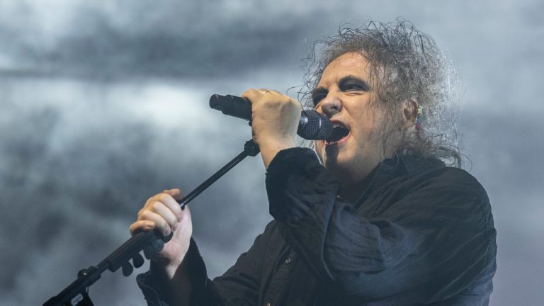 the cure robert smith