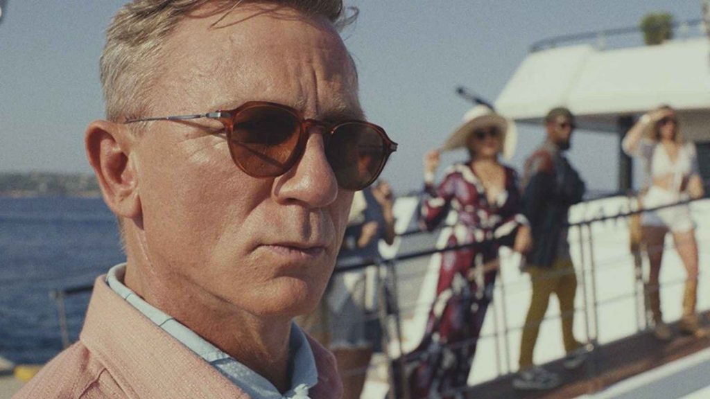 glass onion benoit blanc